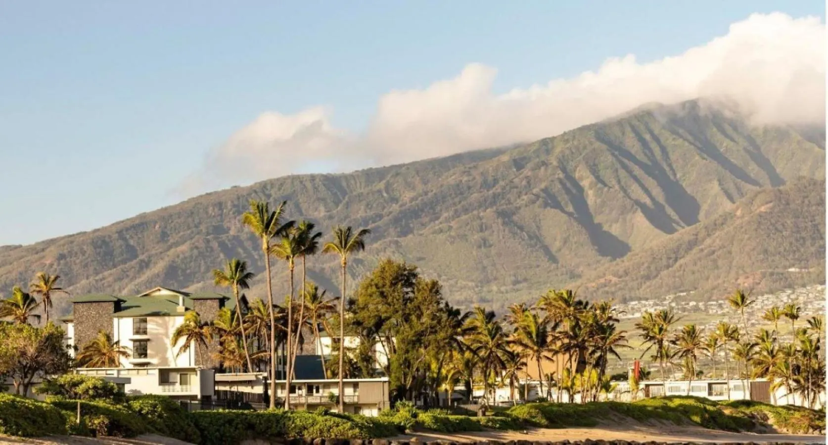 Hampton Inn & Suites Maui North Shore Kahului Hotel